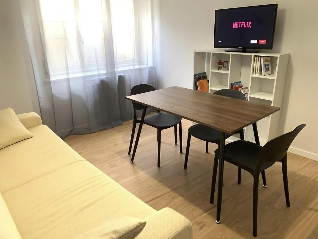 Vascello Holiday House Daire Roma 0*,